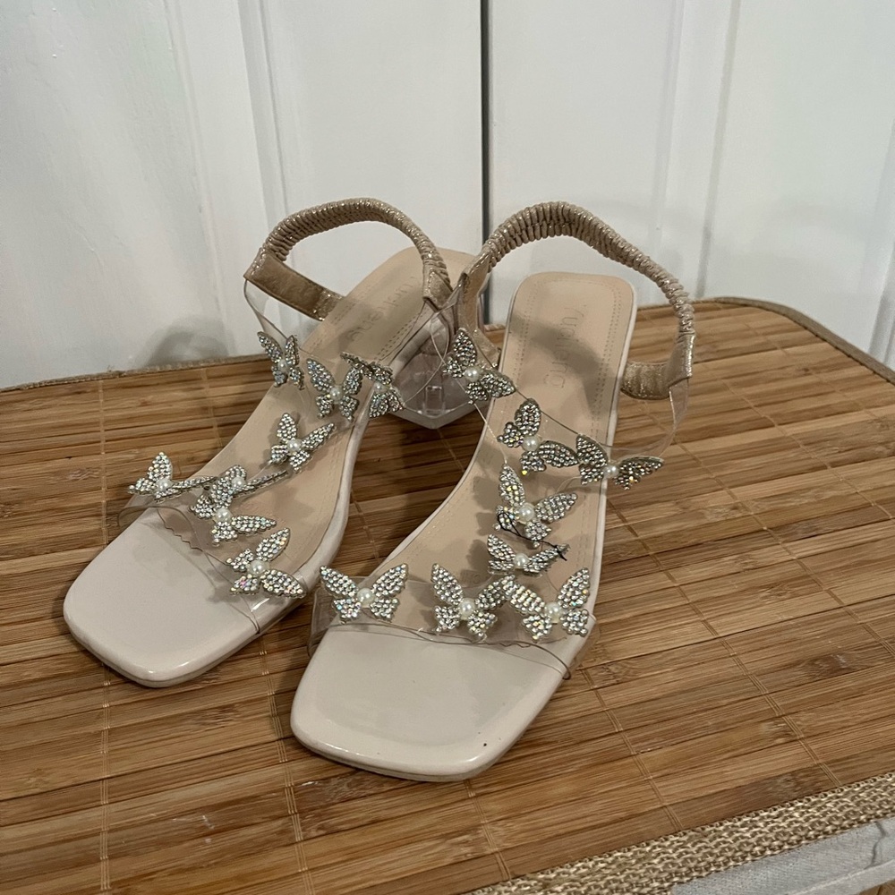 Elegant Beige Butterfly Embellished Women's Sandals